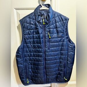Vineyard Vines Men’s Navy Puffer Vest